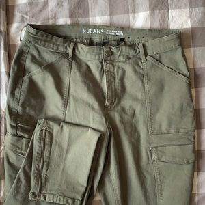 Reitmans Cargo High Rose pants